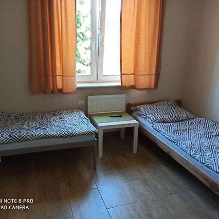 Noclegi Pod Kasztanami Marki  Kültér fotó